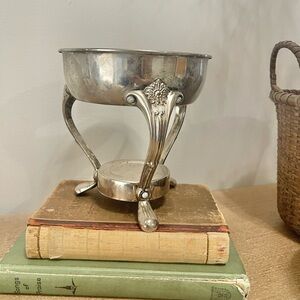 Elegant Silver Metal Stand